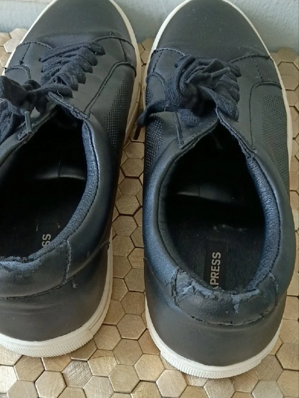 Express Men's Black Low-Top Sneakers with White Soles